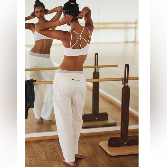 NEW Free People Movement Hot Shot Relaxed Pants - Picture 5 of 7